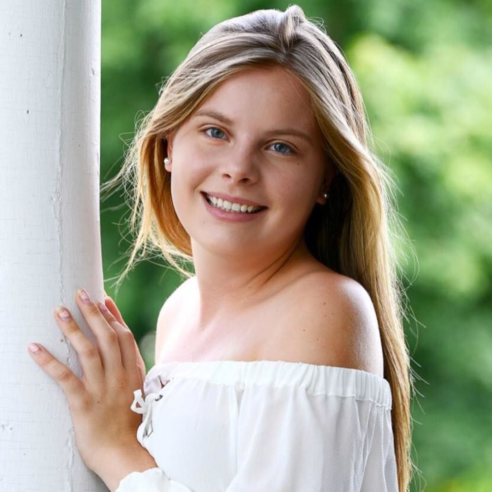 Meet your Posher, Abby